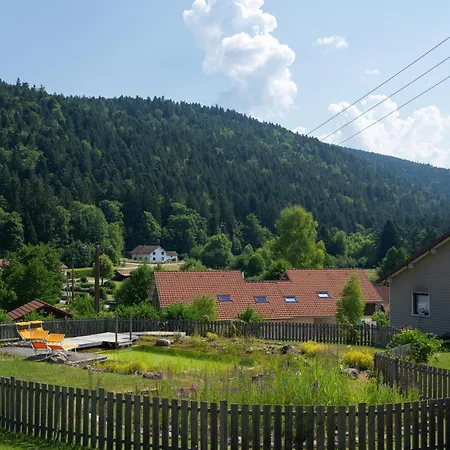 Le Domaine Des Fleurs - La Reine Des Prés