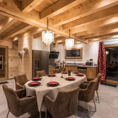 Familial 9 Personnes Avec Sauna Privatif Et Piscine Naturelle - Le Domaine Des Fleurs