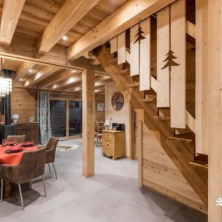 Chalet La Reine Des Pres Sauna Piscine Le Domaine Des Fleurs *