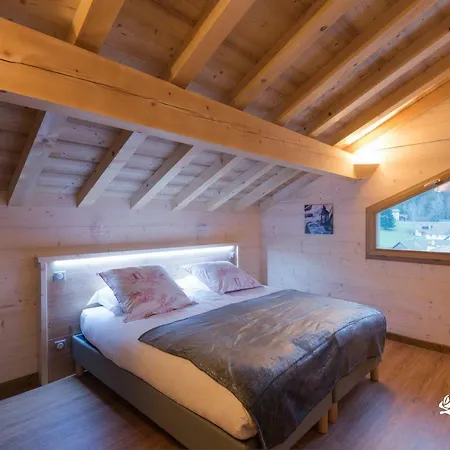 La Reine Des Pres Sauna Piscine Le Domaine Des Fleurs Gerardmer