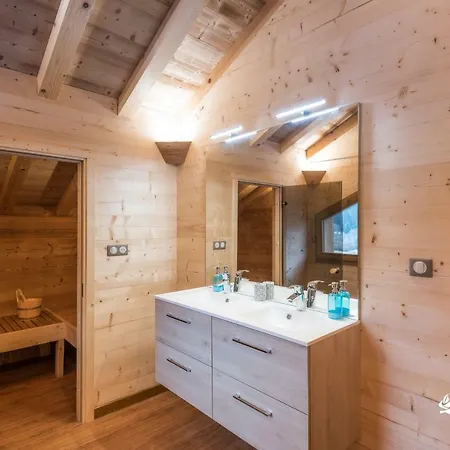 Le Domaine Des Fleurs - La Reine Des Prés Chalet *