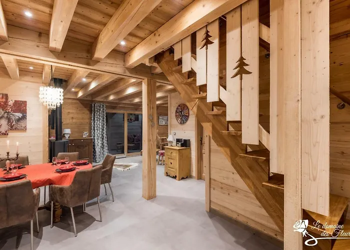 Chalet La Reine Des Pres Sauna Piscine Le Domaine Des Fleurs *