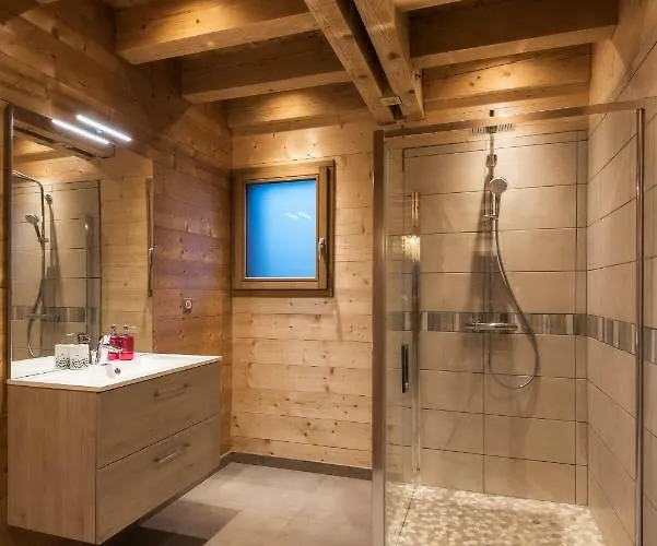 La Reine Des Pres Sauna Piscine Le Domaine Des Fleurs Chalet Gerardmer